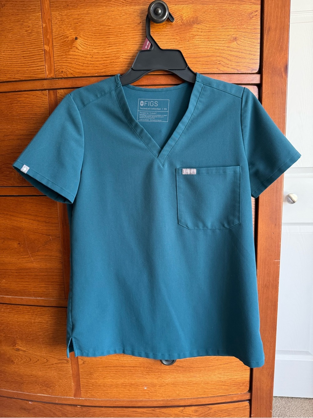 FIGS Catarina Scrub Top Caribbean Blue XS Women’s